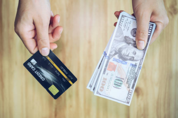 Tarjetas con cashback vs puntos: cuál te conviene según cómo gastas